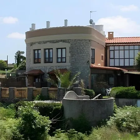 Casa Del Surf Pensión 3*